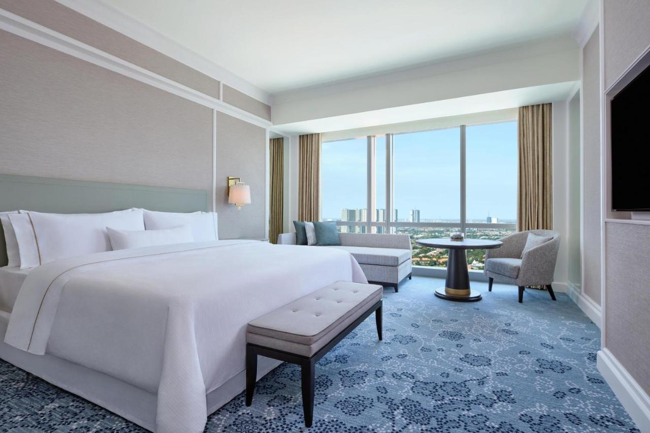 The Westin Surabaya Hotel Luaran gambar