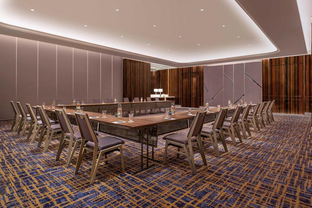 The Westin Surabaya Hotel Luaran gambar